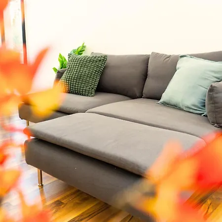 Unique - - Kitchen - 2 Beds - Wifi - Washing Machine Apartment *